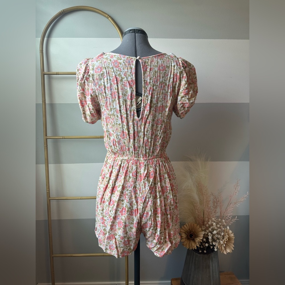 American Eagle Outfitters Floral Peach Romper - Picture 4 of 6